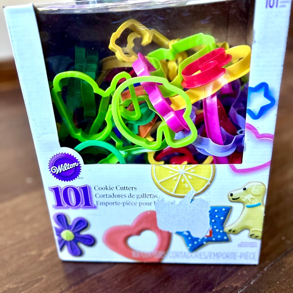 Wilton 101 Cookie Cutters in Box